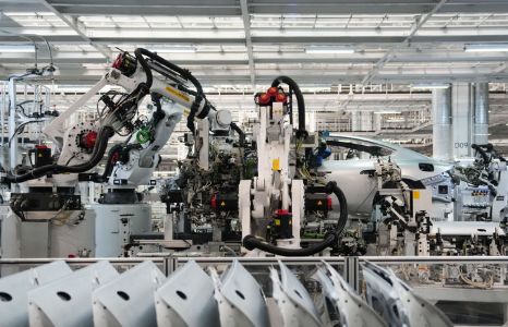 2025中國(guó)經(jīng)濟(jì)回眸 攀高逐新，質(zhì)勝未來(lái)——新質(zhì)生產(chǎn)力在紡織業(yè)一線的發(fā)展見(jiàn)聞